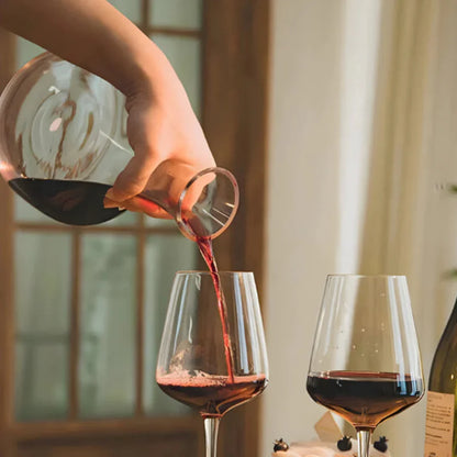Home Wine Decanter – Elegant Glass Carafe for Aerating & Serving Red and White Wines